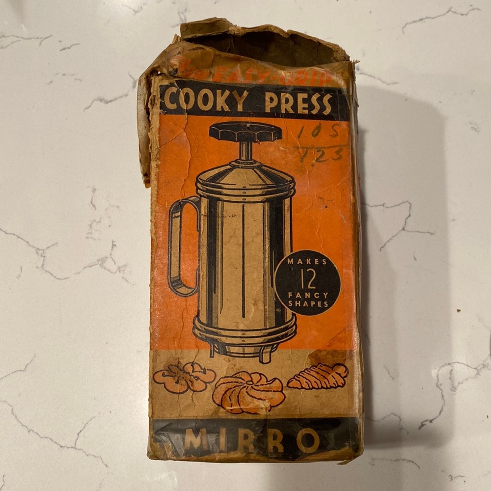 Vintage Mirro Cookie Press